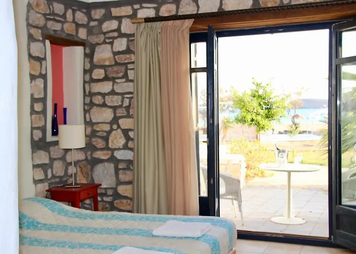 Ξενοδοχείο Porto Paradiso *